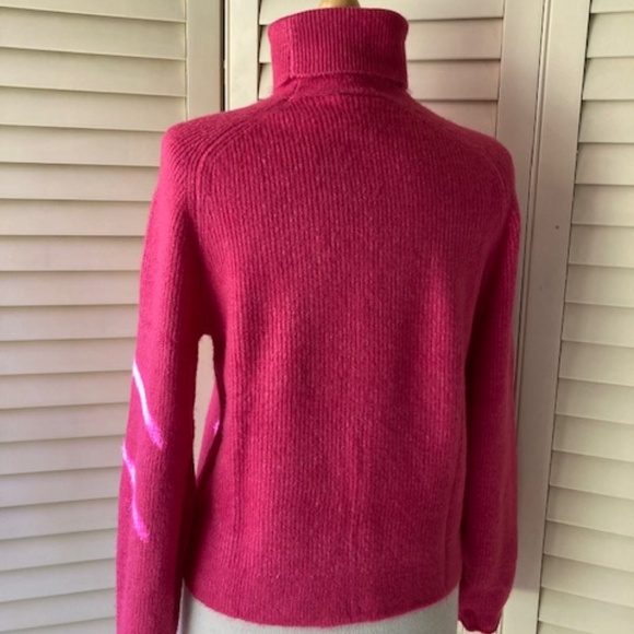 Fuchsia Turtleneck Sweater 🆕 - Picture 6 of 10